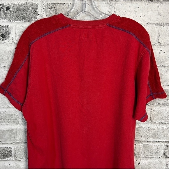 Levi’s Jeans Y2K Red Tab Relaxed Fit Red Graphic Short Sleeve T-Shirt - Picture 9 of 13